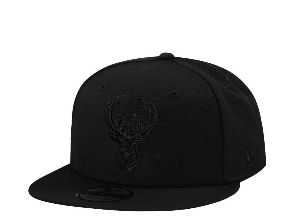 New Era Milwaukee Bucks Black Classic Edition 9Fifty Snapback Cap